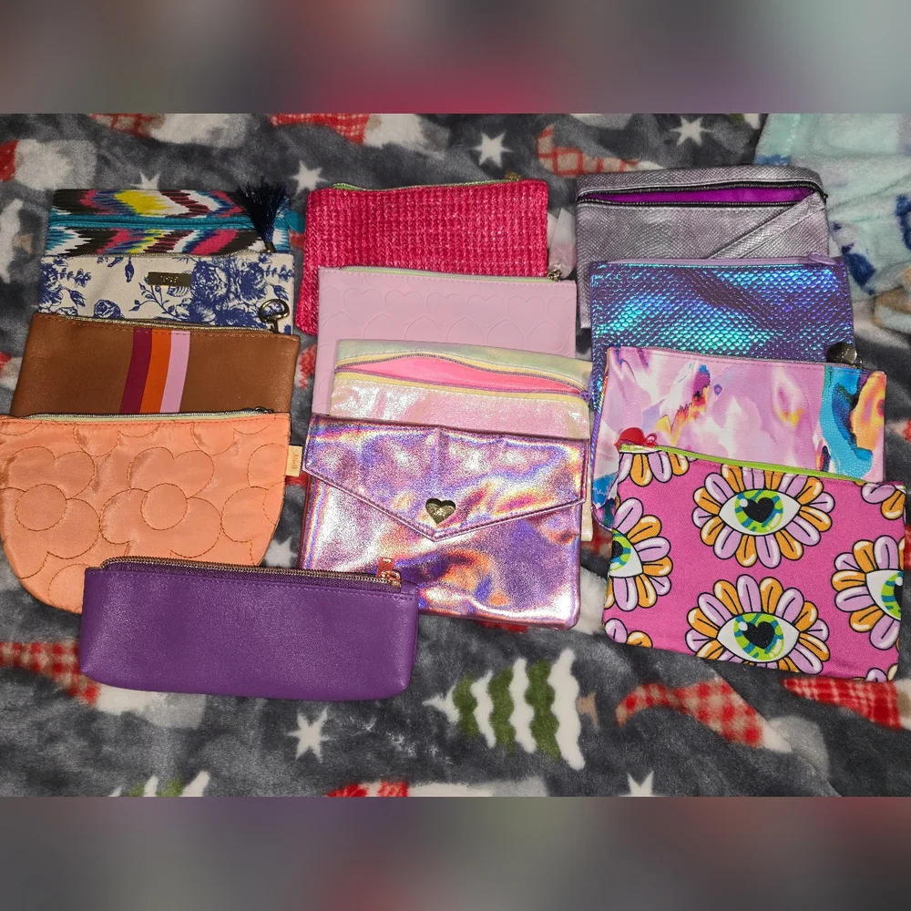 IPSY Makeup Bags - Picture 2 of 2